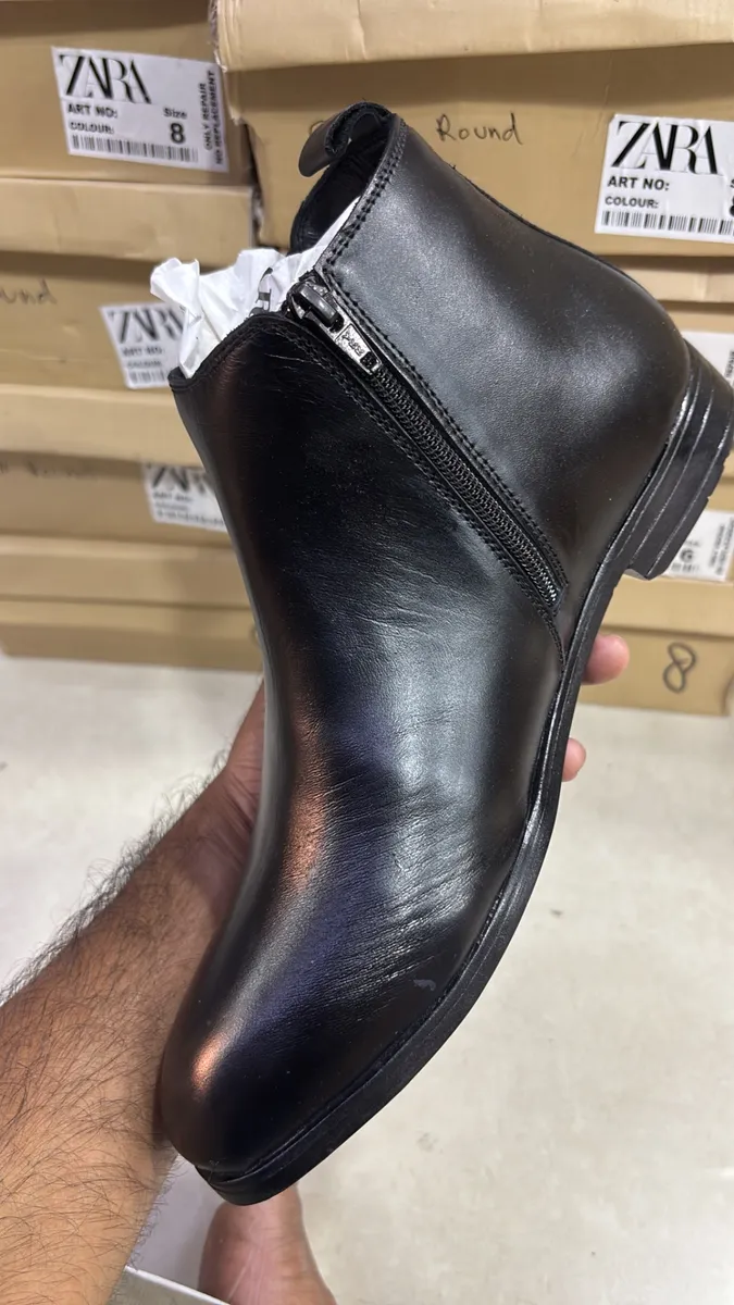Zipper boot